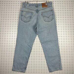 Levi's 550 Relaxed Fit Light Wash Mom Jean 32x30 Colombia Vintage 90s Distressed